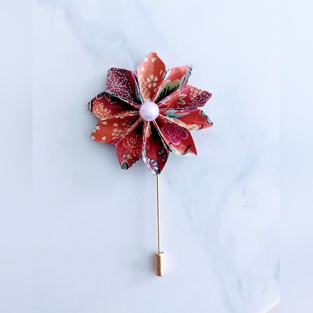 Stunner Flower Lapel Pin